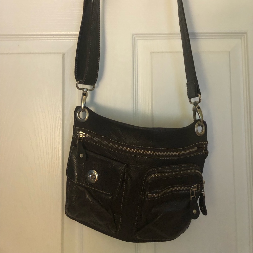 ROOTS CANADA Women’s Dark Brown Leather Crossbody Bag - Classic Everyday Style